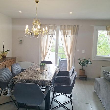 Agreable Maison Avec Jardin A จอยน์วิลล์ ภายนอก รูปภาพ